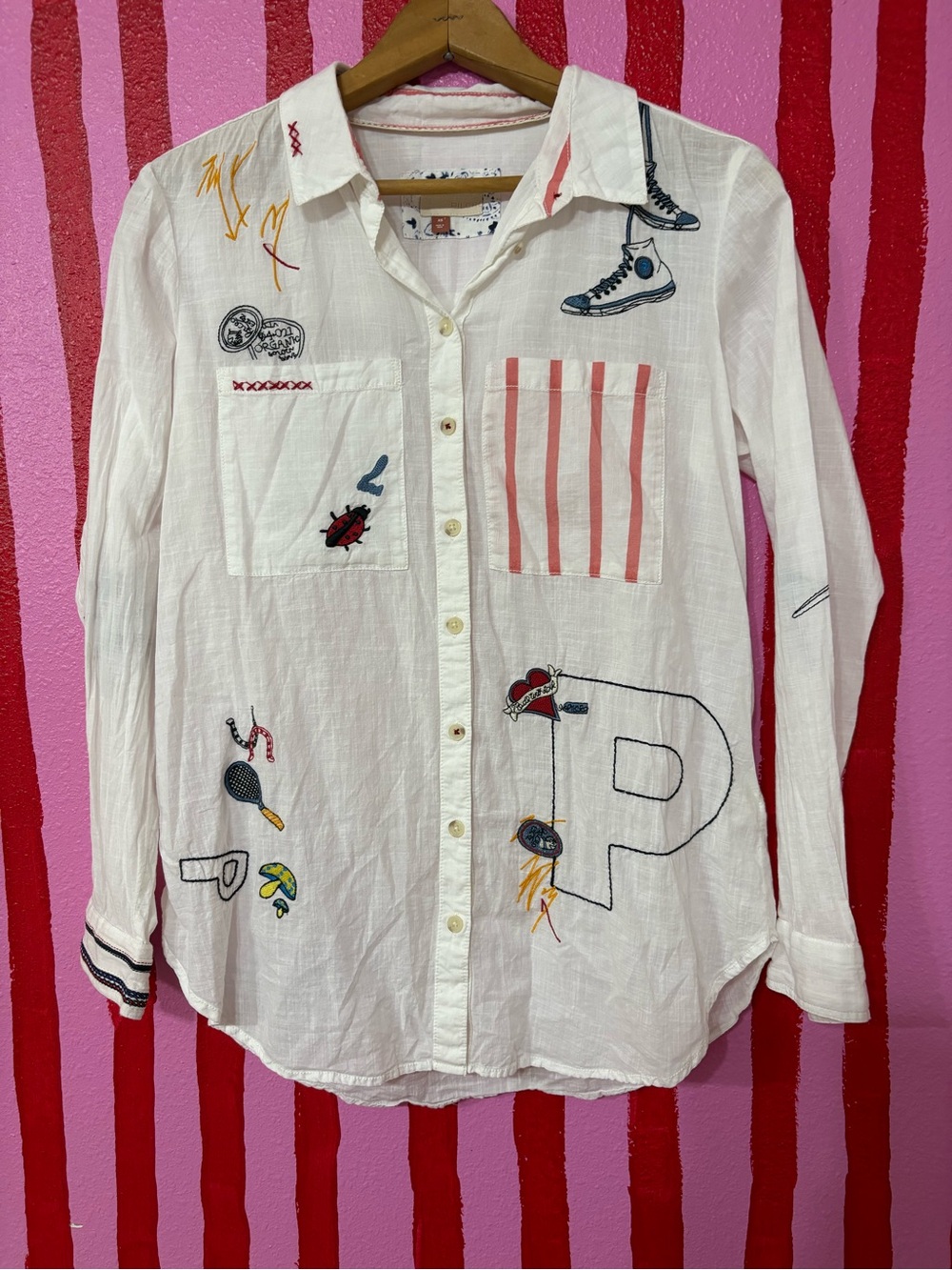 Pilcro White Button-Front Shirt with Embroidered Motifs